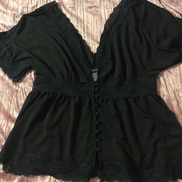 Rue21 Tops - CUTE LOW CUT BLACK TOP